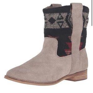 TOM’S DESERT BAJA LAUREL SUEDE BOOTS SIZE 8 EUC